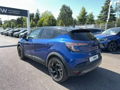 Photo 24 Renault Captur  E-Tech full hybrid 145 ch