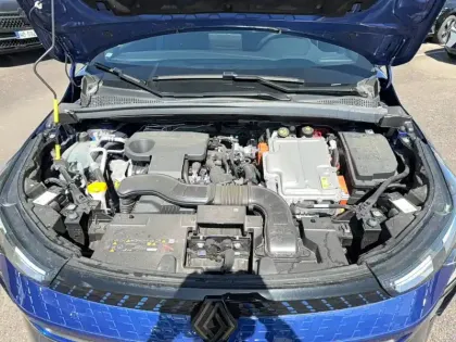 Photo 43 Renault Captur  E-Tech full hybrid 145 ch