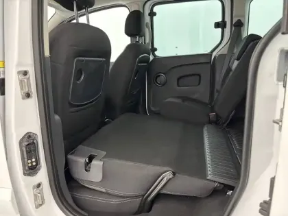 Photo 48 Renault Kangoo  Blue dCi 95