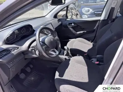 Photo 9 Peugeot 208  PureTech 82ch S&S BVM5