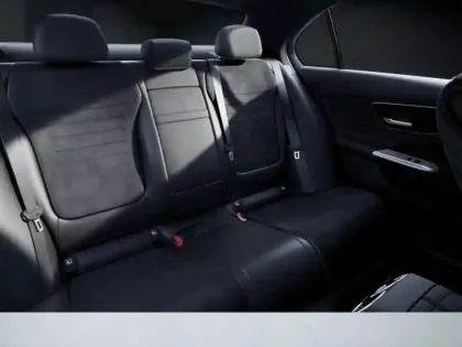 Photo 20 Mercedes Classe C  220 d Berline AMG Lin