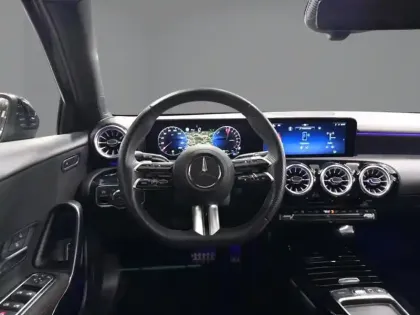 Photo 30 Mercedes Classe A 250 e Hybrid EQ AMG Line