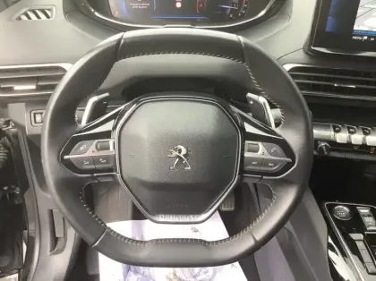 Photo 17 Peugeot 5008 BlueHDi 130ch S&S EAT8 Allure Pack