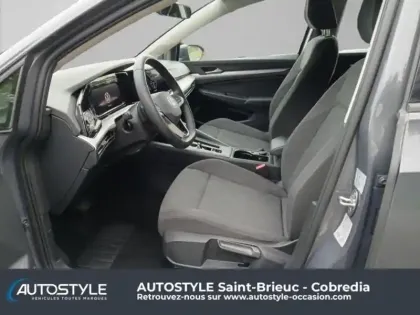 Photo 12 Volkswagen Golf  1.0 eTSI OPF 110ch Life Plus DSG7