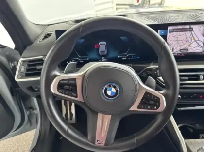 Photo 13 BMW Serie 3 Série 3 Touring 330eA xDrive 292ch M Sport