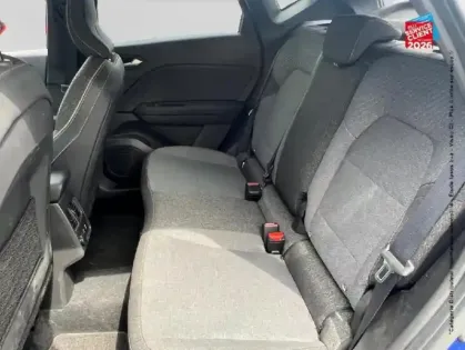 Photo 10 Renault Captur  1.6 E-Tech hybride 145ch Techno