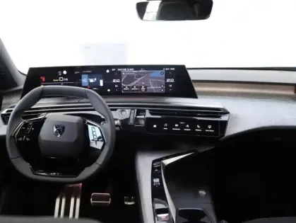 Photo 7 Peugeot 3008  Electrique 210ch Batterie 73 kWh GT