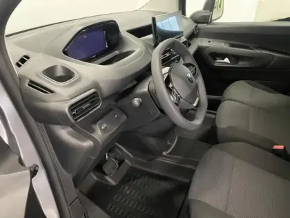 Photo 7 Peugeot Partner  M Diesel 130ch automatique Pack Premium Connect
