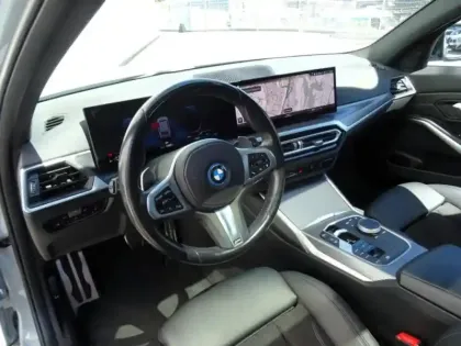 Photo 14 BMW Serie 3 Série 3 Touring 330eA xDrive 292ch M Sport