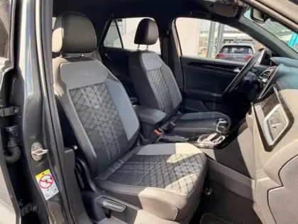 Photo 6 Volkswagen T-roc  1.5 TSI EVO 150ch R-Line DSG7