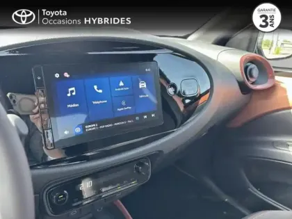Photo 14 Toyota Aygo  X 116h Graphic