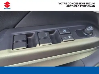 Photo 10 Suzuki Swift  1.2 Hybrid 83ch Privilège Auto