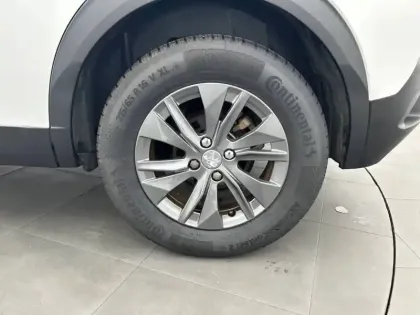 Photo 12 Peugeot 2008  PureTech 130 S&S EAT8