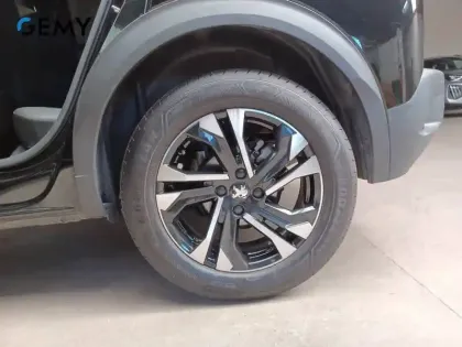 Photo 10 Peugeot 2008  PureTech 130 S&S EAT8