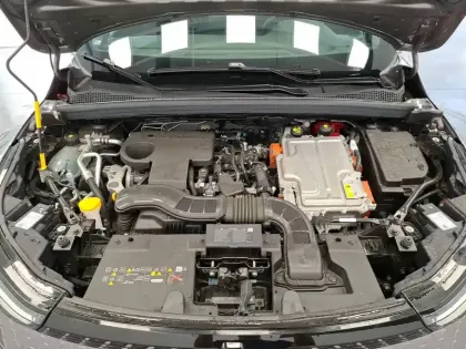 Photo 12 Renault Captur  E-Tech full hybrid 145 ch