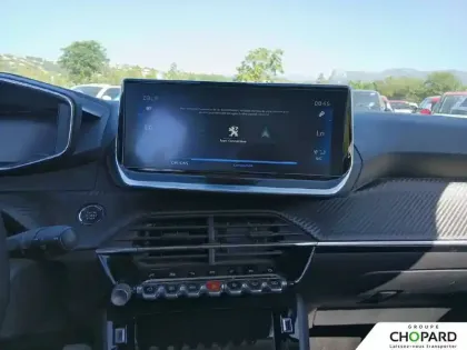 Photo 12 Peugeot 2008  PureTech 130 S&S BVM6