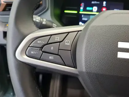 Photo 31 Dacia Duster  Hybrid 140
