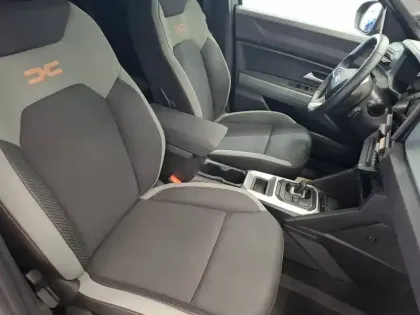 Photo 8 Dacia Duster  Hybrid 140