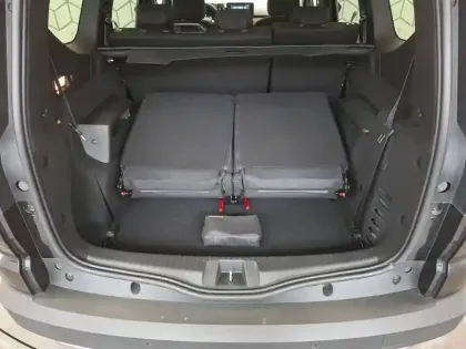 Photo 15 Dacia Jogger  Hybrid 140 7 places GSR2