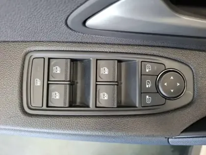 Photo 25 Dacia Duster  Hybrid 140