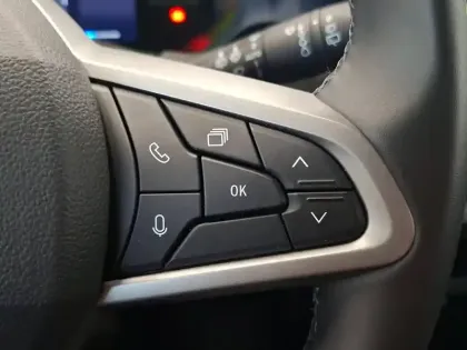 Photo 35 Dacia Duster  Hybrid 140