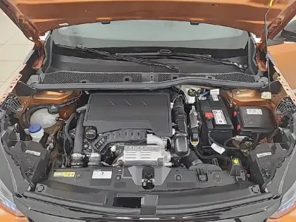 Photo 50 Peugeot 2008  PureTech 130 S&S EAT8