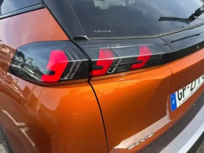 Photo 16 Peugeot 2008  PureTech 130 S&S EAT8