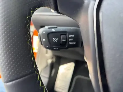 Photo 18 Peugeot 2008  PureTech 130 S&S EAT8