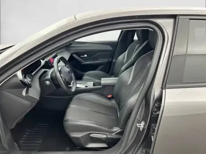 Photo 10 Peugeot 308  SW BlueHDi 130ch S&S EAT8