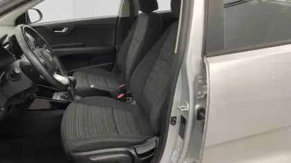 Photo 13 Kia Stonic  1.0 T-GDi 100 ch BVM6