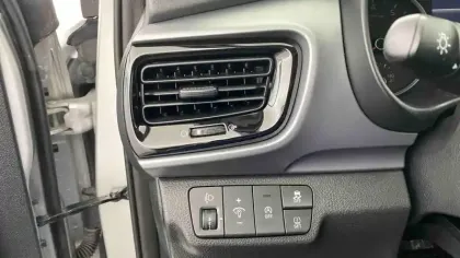 Photo 22 Kia Stonic  1.0 T-GDi 100 ch BVM6