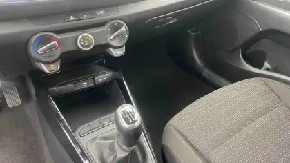 Photo 17 Kia Stonic  1.0 T-GDi 100 ch BVM6