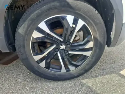 Photo 10 Peugeot 2008  PureTech 130 S&S EAT8