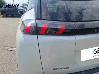 Photo 17 Peugeot 2008  PureTech 130 S&S EAT8