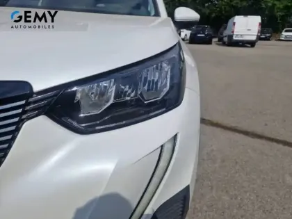 Photo 16 Peugeot 2008  PureTech 130 S&S EAT8