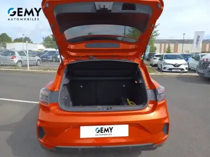 Photo 5 Renault Clio  E-Tech full hybrid 145