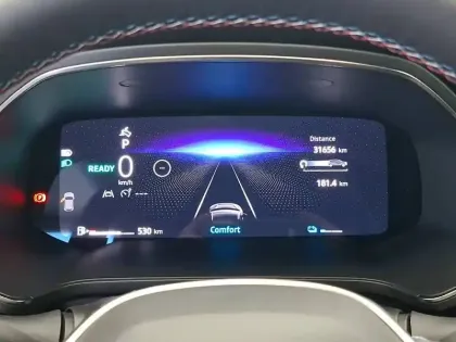 Photo 21 Renault Captur  E-Tech full hybrid 145 ch