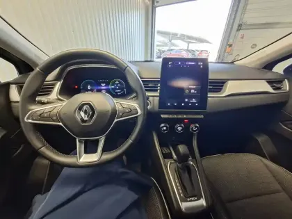 Photo 9 Renault Captur  E-Tech full hybrid 145