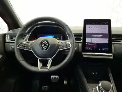 Photo 13 Renault Captur  E-Tech full hybrid 145 ch