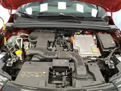 Photo 12 Renault Captur  E-Tech full hybrid 145 ch