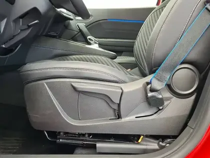 Photo 29 Renault Captur  E-Tech full hybrid 145 ch