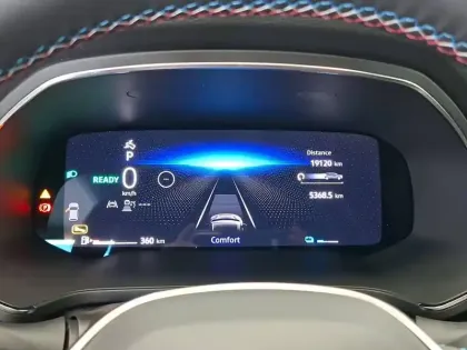 Photo 21 Renault Captur  E-Tech full hybrid 145 ch