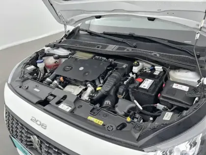Photo 34 Peugeot 208  BlueHDi 100 S&S BVM6
