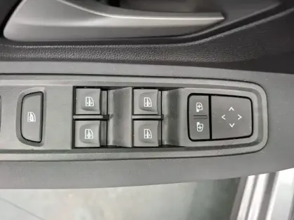 Photo 14 Dacia Jogger  Hybrid 140 7 places GSR2