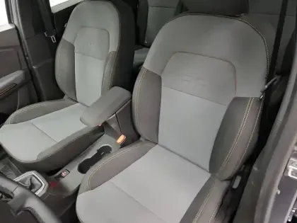 Photo 11 Dacia Jogger  Hybrid 140 7 places GSR2