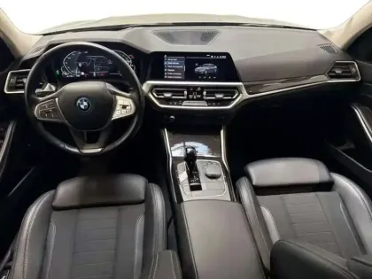 Photo 7 BMW Serie 3 G20 330e 292 ch BVA8 Lounge