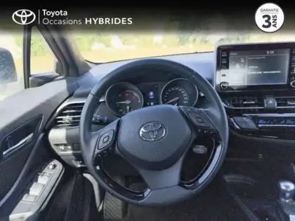 Photo 8 Toyota C-HR  2.0 Hybride 184ch Dynamic Ultimate E-CVT