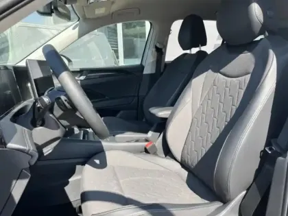 Photo 10 Volkswagen Tiguan  1.5 eHybrid 204ch VW Edition DSG6