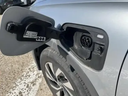 Photo 6 Volkswagen Tiguan  1.5 eHybrid 204ch VW Edition DSG6