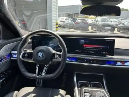 Photo 11 BMW I7  M70 xDrive 659ch M Performance